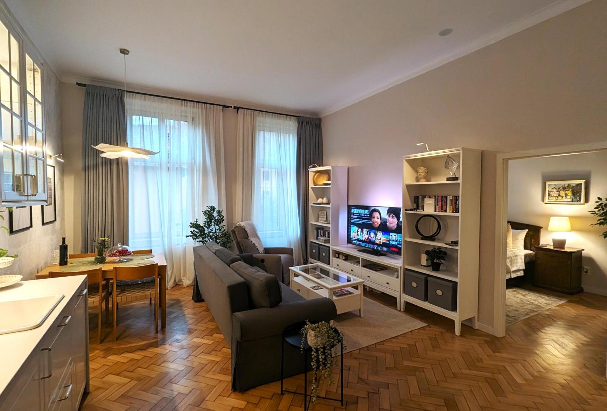 Apartment In Historic Center, Quiet Area, Ac Sibiu Exterior photo